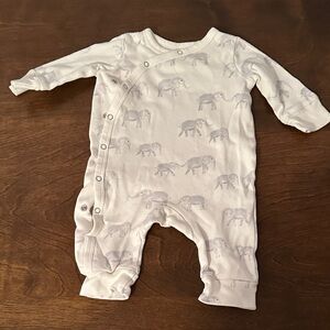 Pehr 0-3 month onsie